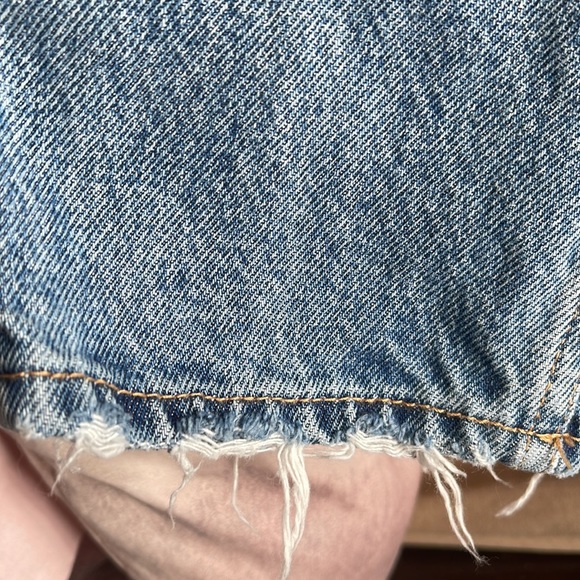 Zara Distressed. Jeans size 6, Excellent Condition - Picture 4 of 5